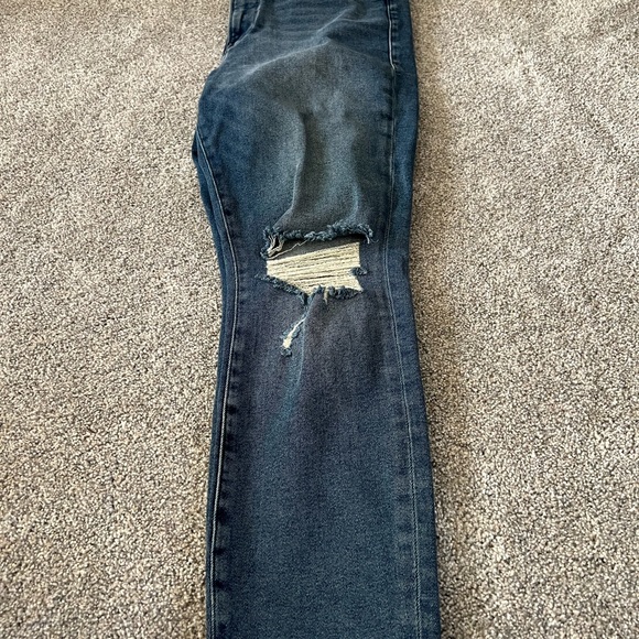 Good American - Good Waist Crop Raw Edge Distressed - Picture 6 of 7